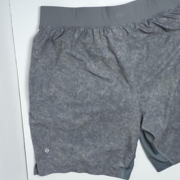 Lululemon T.H.E. Short Liner Grey Size XL - Picture 7 of 14